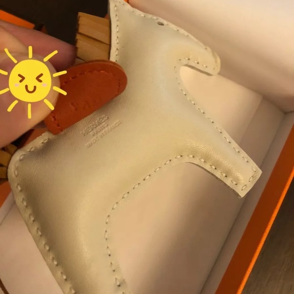 ** SOLD ** Hermes Rodeo charm craie color - Picture 3 of 3